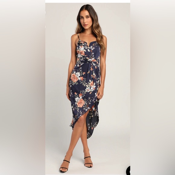 Lulus floral dress - Picture 1 of 9